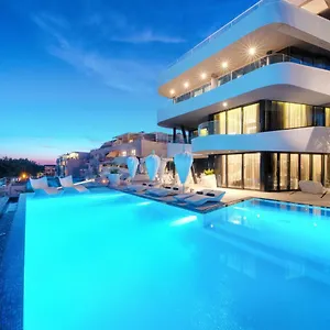 https://hotel-posh.splithotels.org
