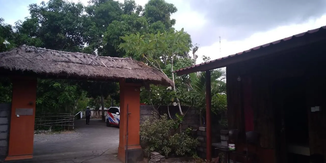 Made Roejas Homestay Uluwatu